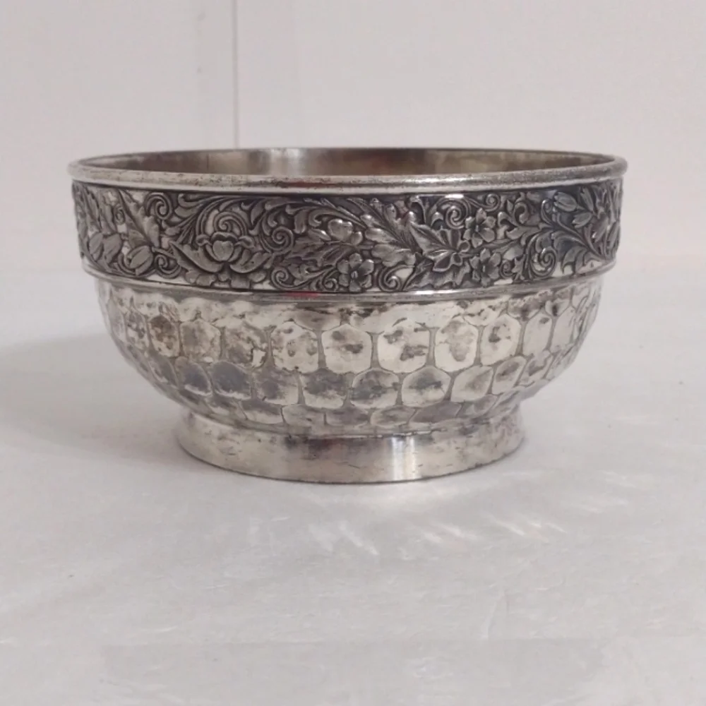 Elegant Silver plated Bowl with Intricate Design YG